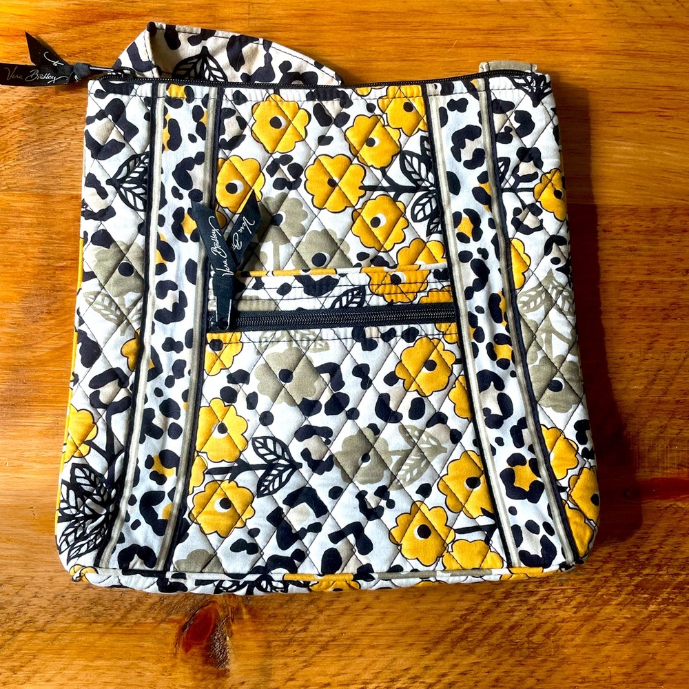 Vera Bradley Crossbody Hipster in Go Wild